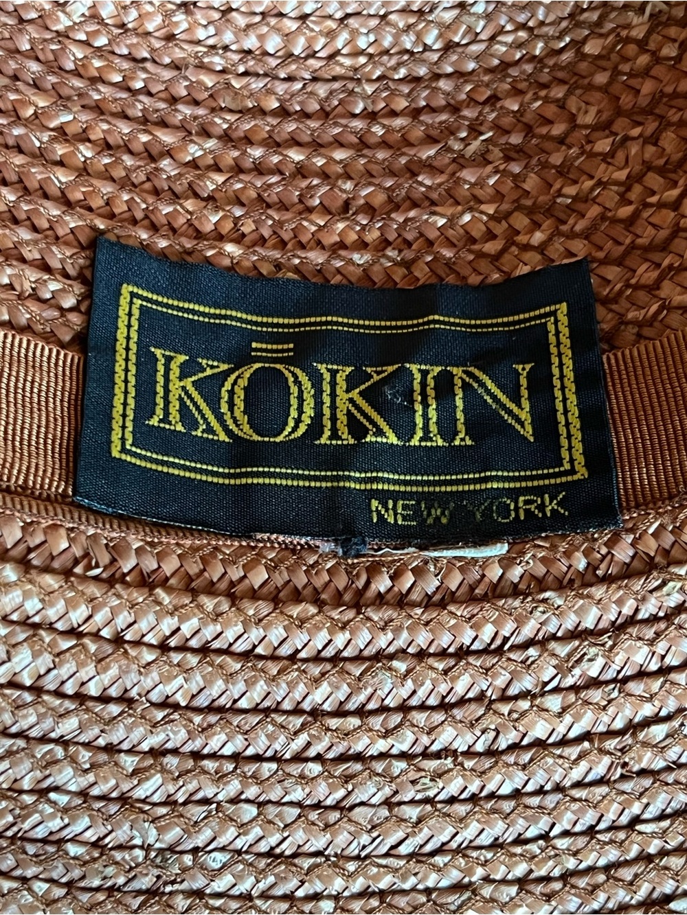 Kokin hat with box pre-owned  hat and box almost new not used  a lot - Picture 7 of 9